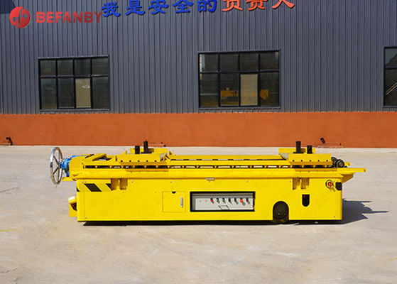 Equipamento de elevação de materiais ao ar livre, carro de transporte de cargas pesadas amarelo